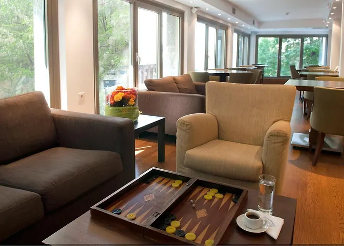 Plaka Hotel