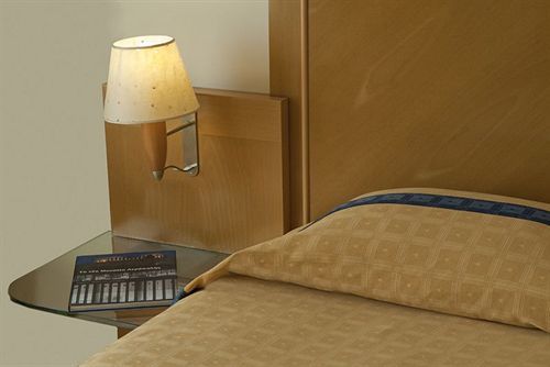 Plaka Hotel 3*